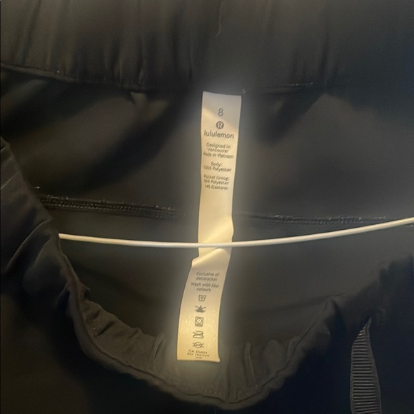 Lululemon Athletica Athletic Shorts with Elastic Waistband in gray and black - Picture 2 of 7